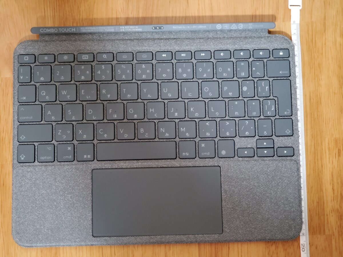 iPad Pro 11inch (2018)_COMBO TOUCH_奥行き