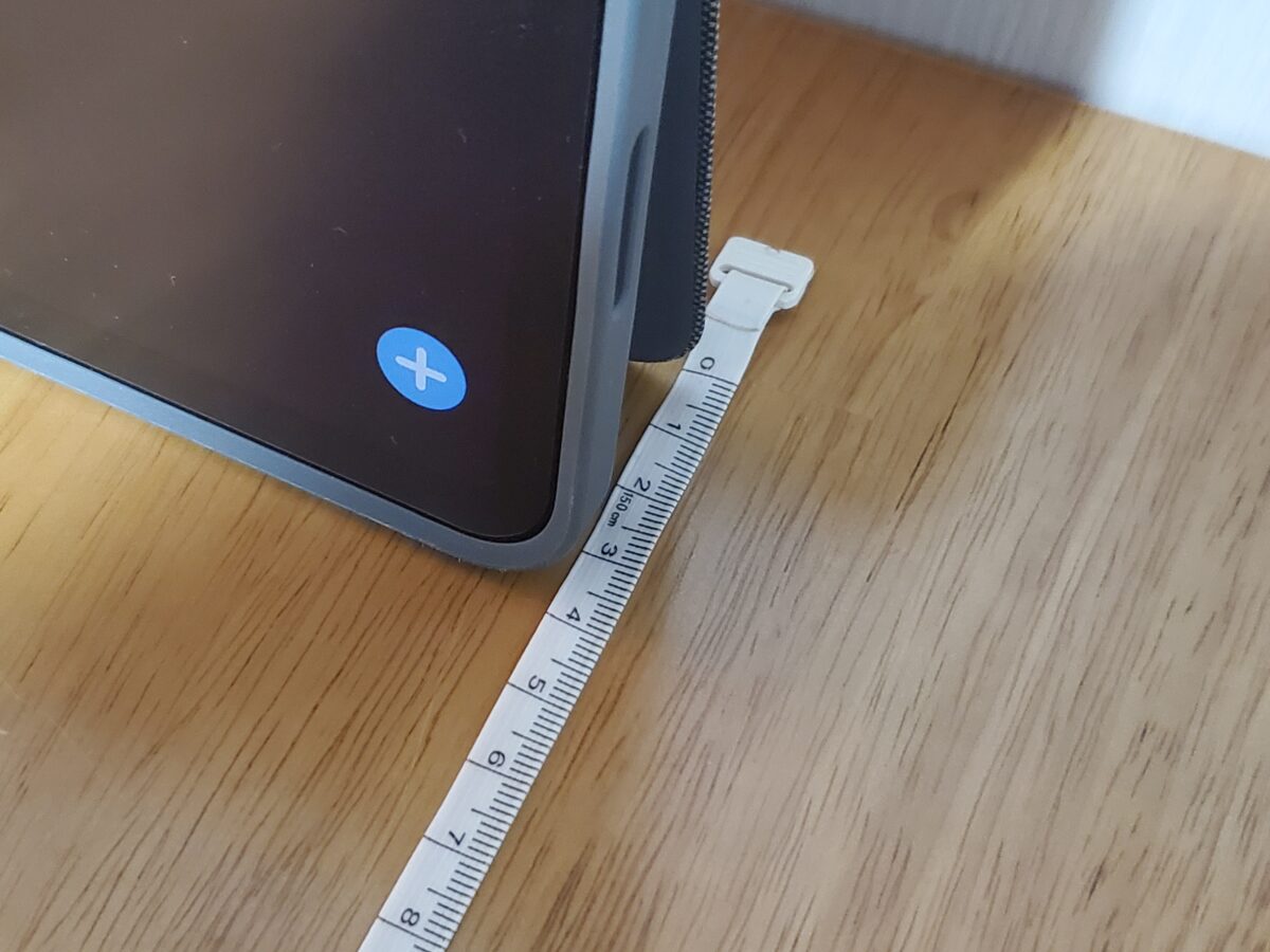 iPad Pro 11inch (2018)_COMBO TOUCH_奥行き