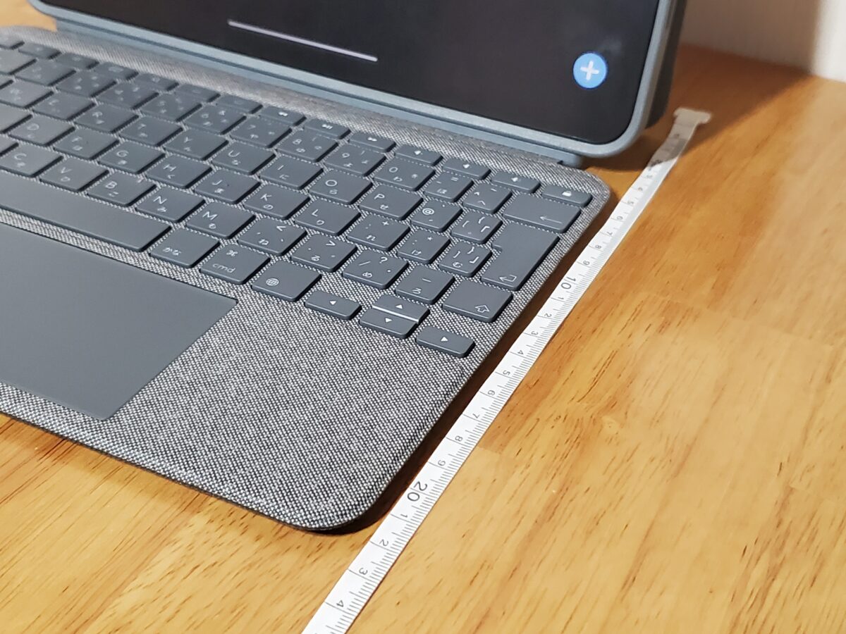 iPad Pro 11inch (2018)_COMBO TOUCH_奥行き